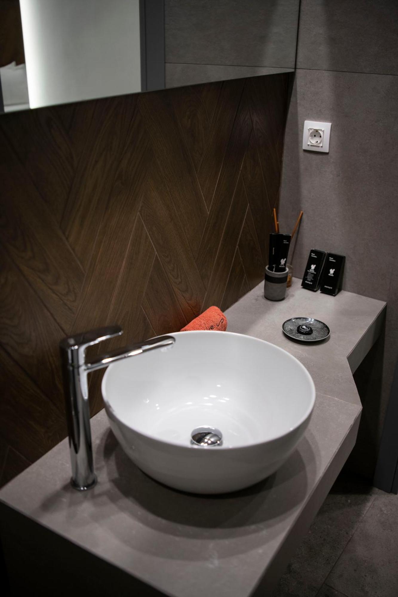 Rooster Suites เอเธนส์ ภายนอก รูปภาพ