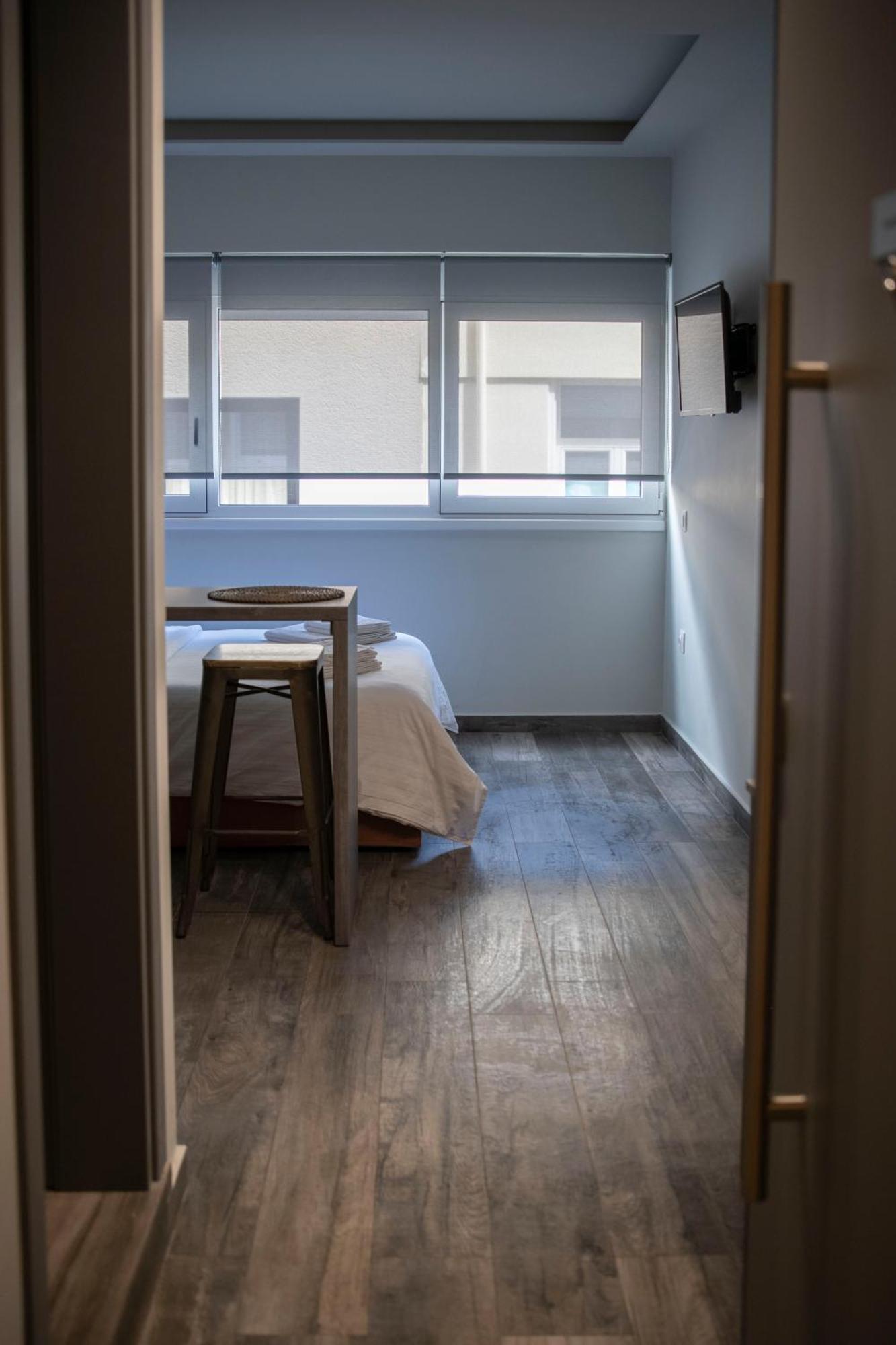 Rooster Suites เอเธนส์ ภายนอก รูปภาพ