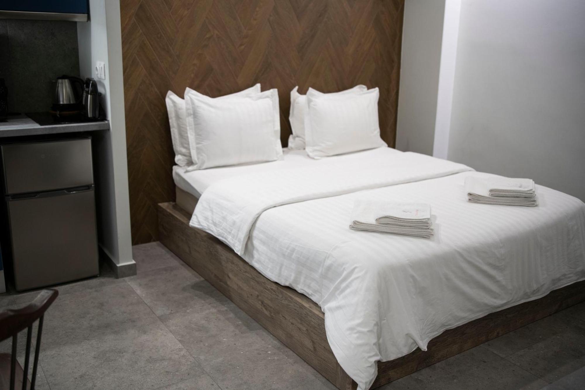 Rooster Suites เอเธนส์ ภายนอก รูปภาพ